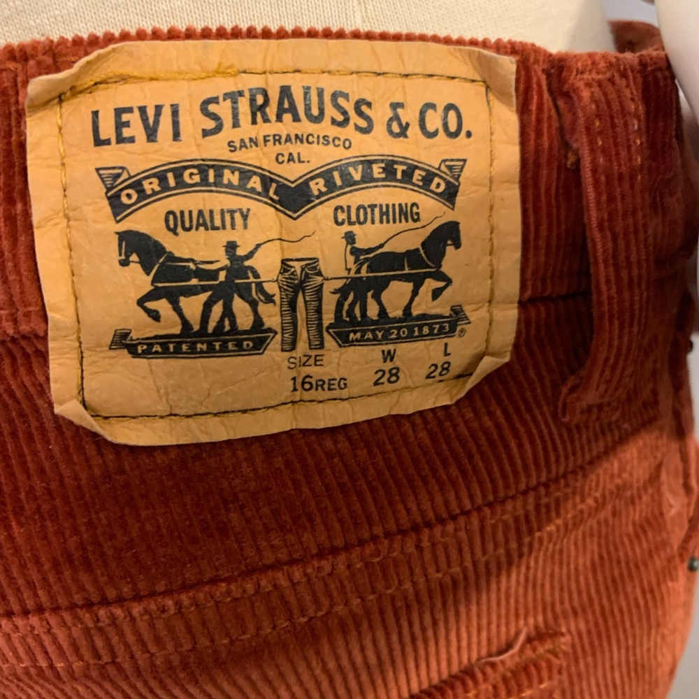 Levi's Women's Straight Leg Jeans - Rust